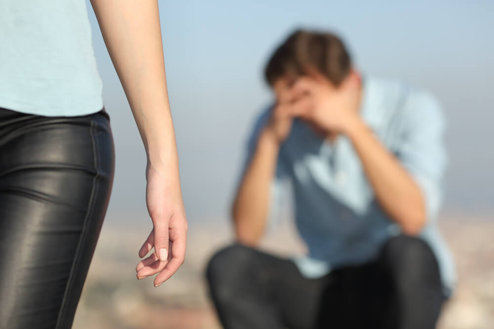 How to Break Up with Your Girlfriend Nicely: 11 Expert Tips