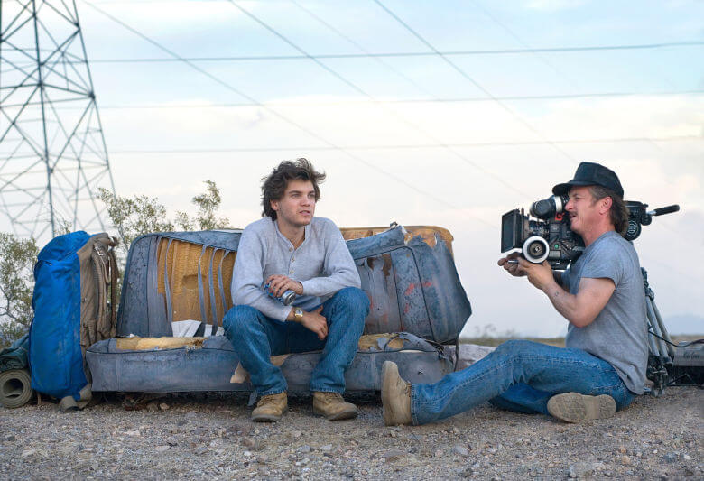 Emile Hirsch being filmed for a scene in Into the Wild.